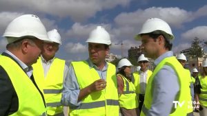 El president de la Generalitat visita las obras de renovación del puerto de Torrevieja